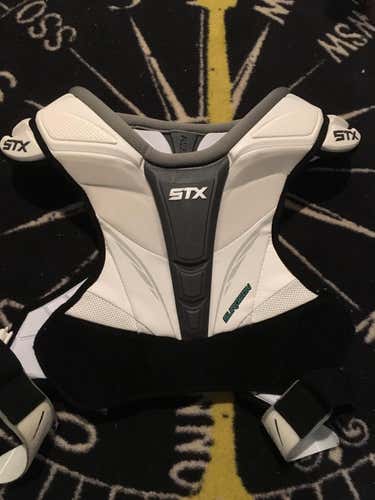 STX Surgeon 500 Shoulder Pads