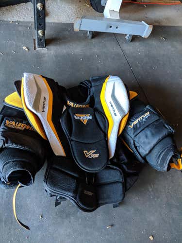 Vaughn Ventus LT98 Goalie Chest Protector Senior
