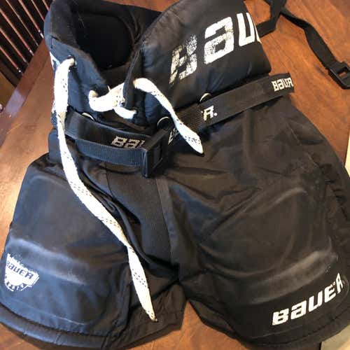 Youth Small Bauer Hockey Pants