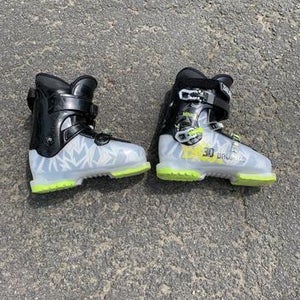 Lightly Used 30 Dalbello Skiing Boots Youth Around Size 7 Men’s