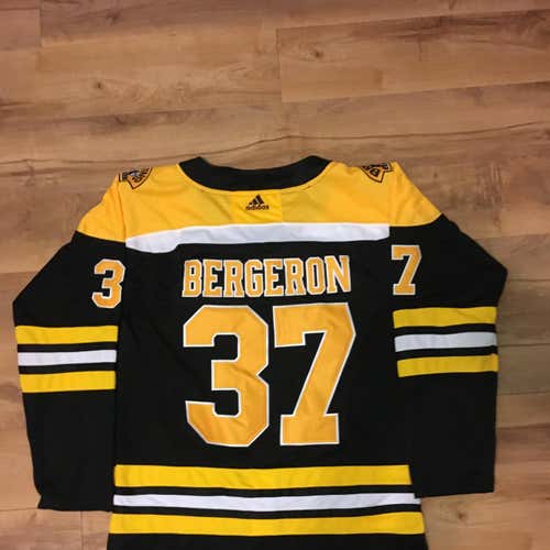 Patrice Bergeron Boston Bruins  Jersey Large