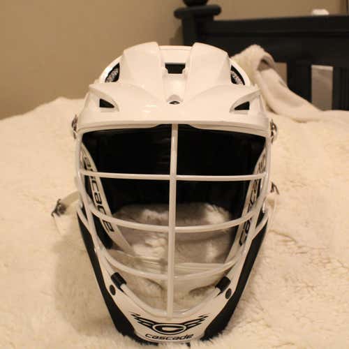 CASCADE S ALL WHITE BARELY USED