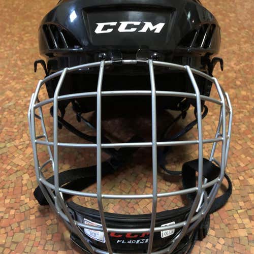 CCM FL40 Helmet Medium black combo with cage NEW