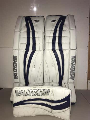 Vaughn Velocity V7 XF Pro Carbon Leg Pads & Blocker