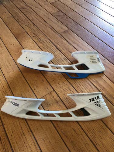 New LIGHT SPEED EDGE TUUk 272 HOLDERS