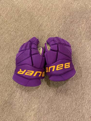 Bauer Gloves