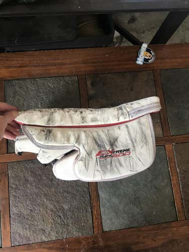 CCM Extreme Flex 500 Goalie Blocker Regular Senior