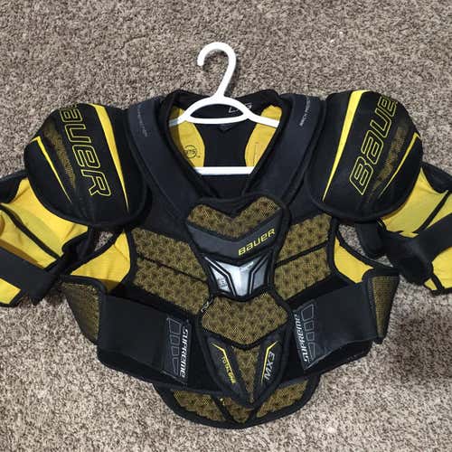 Bauer Shoulder Pads