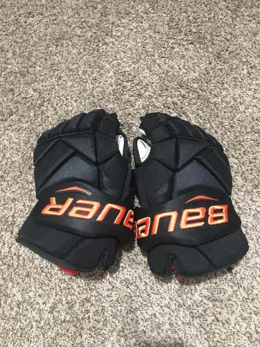 Bauer Gloves