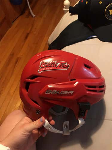 Red reakt helmet