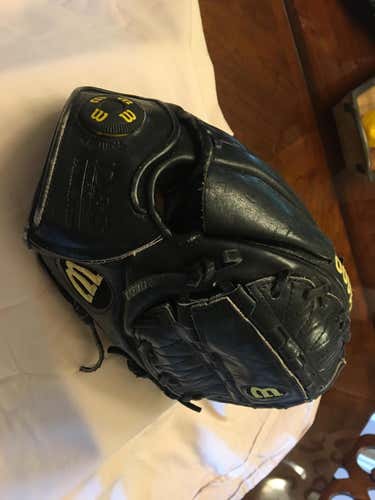 Wilson A2000 model A1915 Baseball Glove