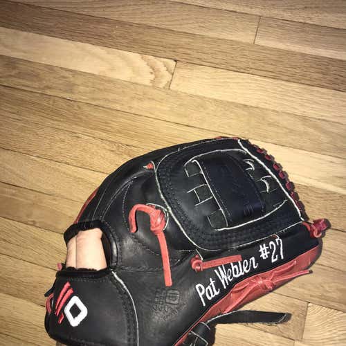 Custom Nokona Pitchers Glove
