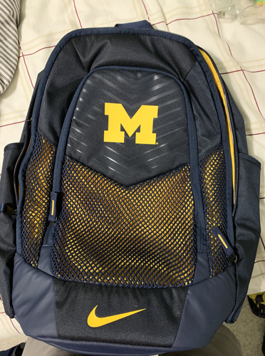 Brand New Team Issued Michigan Lacrosse Nike Bag