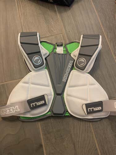 Maverik Shoulder Pads