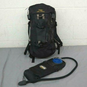 Arc'Teryx Silo 30 Ski/Snowboard Backpack Black w/Camelbak Stoaway Bladder GREAT