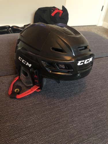 CCM Resistance 300 Helmet Small