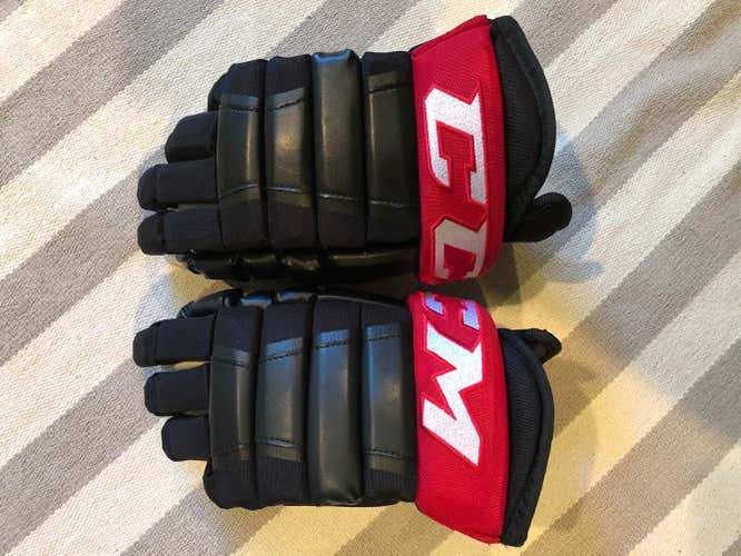 CCM HG96 Gloves Senior Pro Stock - 14" - Black/Red