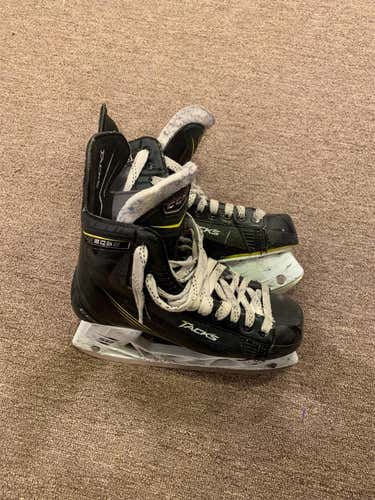CCM Hockey Skates