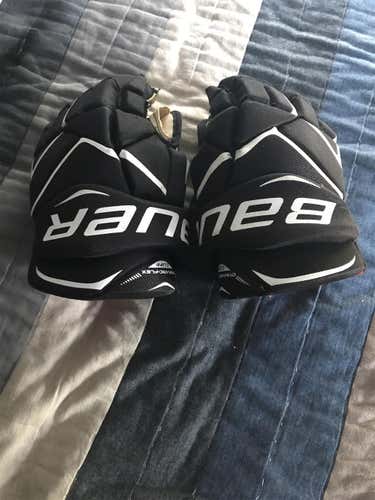 Bauer VApor X 700 Gloves