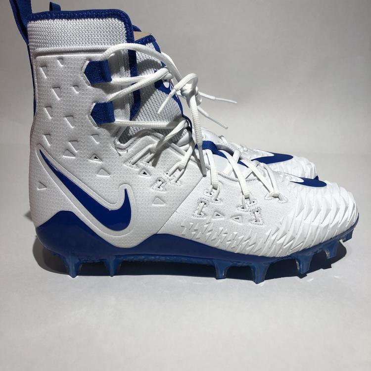 nike zoom force savage