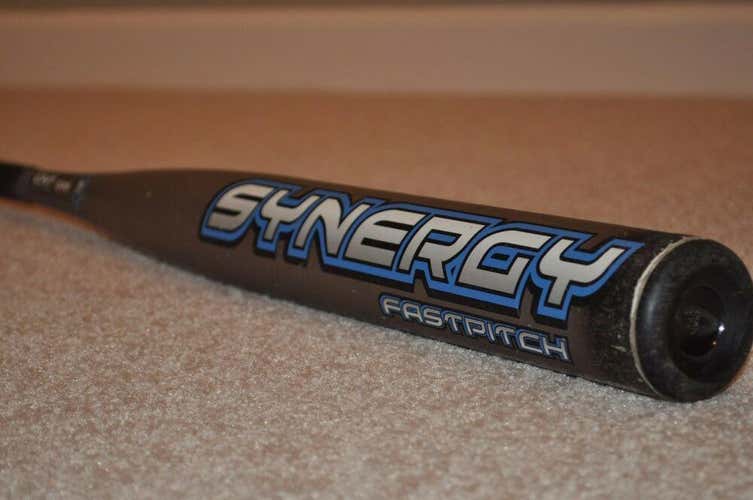 32/22 Easton Synergy SCN1B 1 Piece Composite Fastpitch Softball Bat (-10)