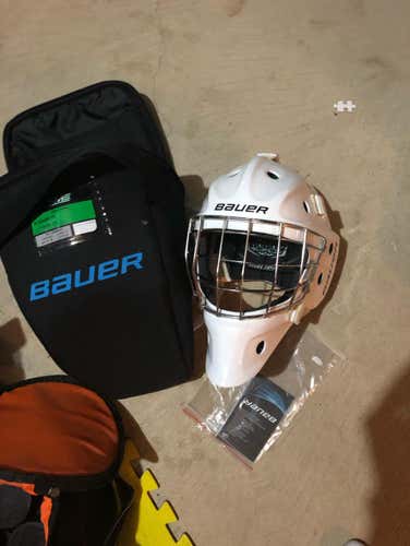 New Bauer Goalie Mask Senior NME 9