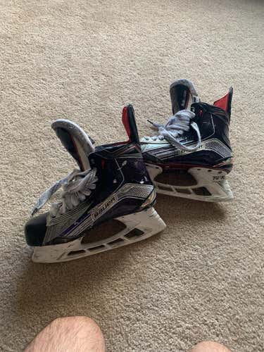 Bauer Vapor 1X Size 8.5