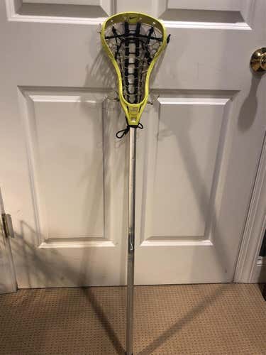 Nike Arise Girls Stick