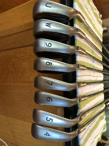 Ping G25 Iron Set Barely  Used