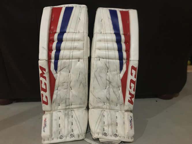 CCM Extreme Flex 760 Goalie Leg Pads Junior