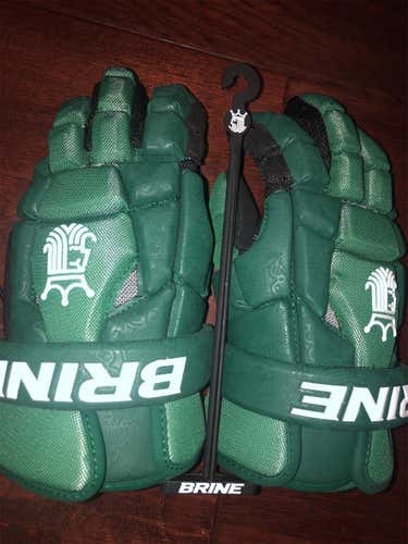 New King Superlight II Lacrosse Gloves