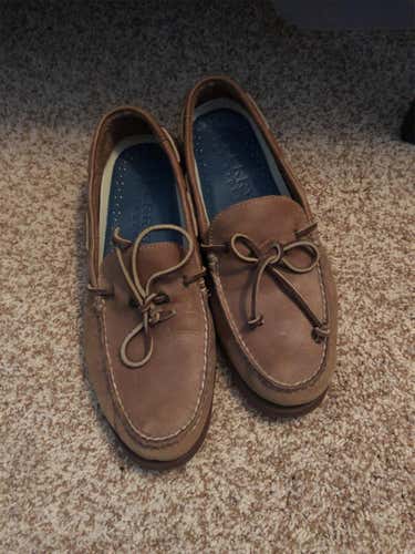 Size 10.5 Sperrys