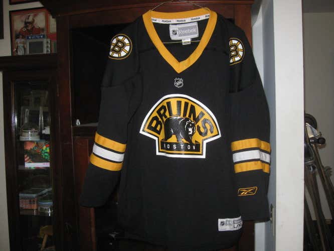 BRUINS  YOUTH REEBOK HOME JERSEY(L/XL)STANLEY CUP!