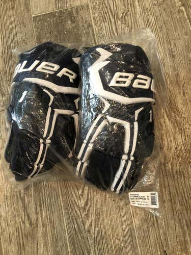 New Bauer Supreme 1S Gloves Senior (Navy and White)