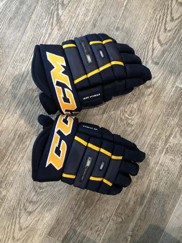 CCM Classic Pro 4-Roll Gloves Senior