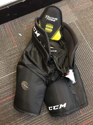 New Ccm Tacks 7092 Junior Extra-Large Black