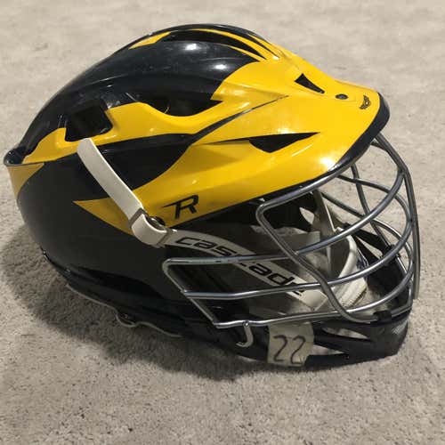 R Helmet Adult