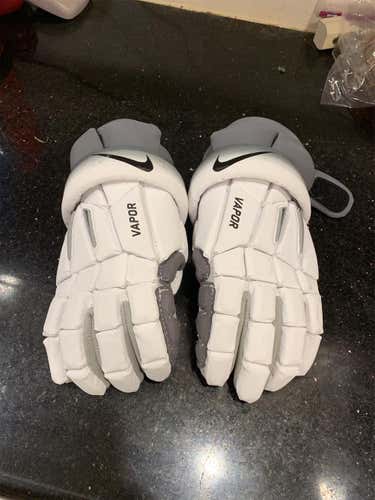 Vapor LT Lacrosse Gloves
