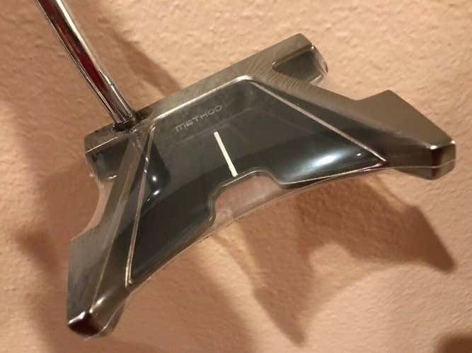 NEW Nike Method Core Drone 35-inch putter
