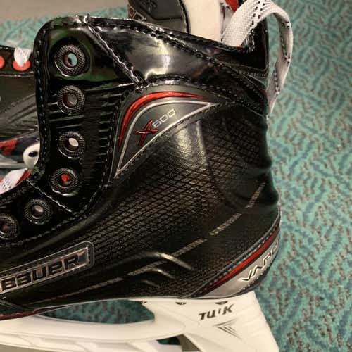 New Vapor X600 Hockey Skates Junior Size 3.5