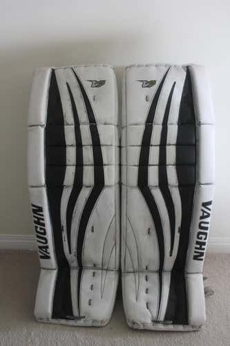 Senior 35" Vaughn Velocity V7 XF Pro Carbon Goalie Leg Pads