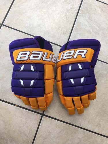 Brand New Pro Stock Bauer 2N Gloves *rare