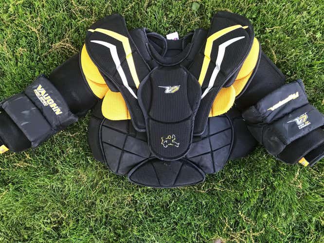 Vaughn Velocity V7 XF Pro Carbon Chest and Arm Protector Goalie Chest Protector Senior Pro Stock