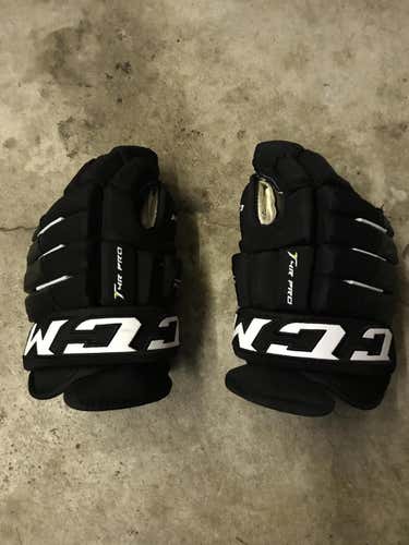 CCM Tacks 4 Roll Gloves Senior