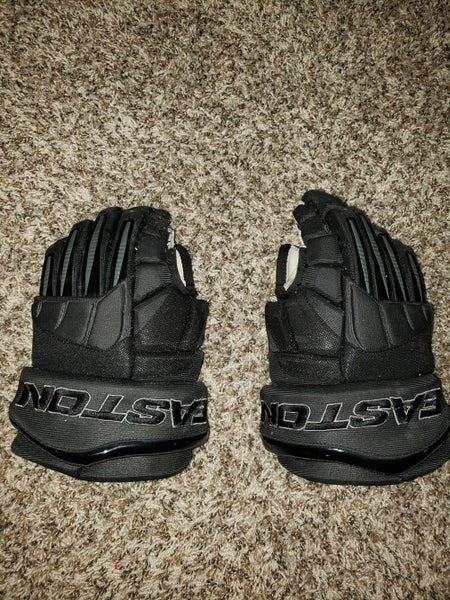 Easton Mako Gloves Senior