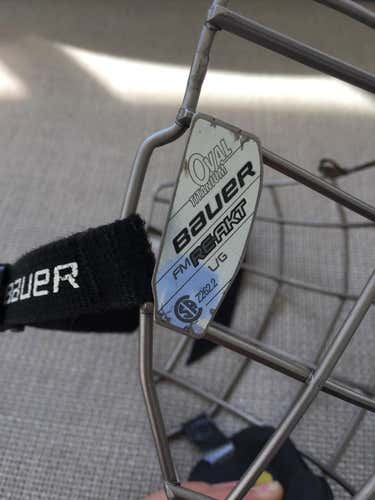 Bauer titanium Re-Akt Cage