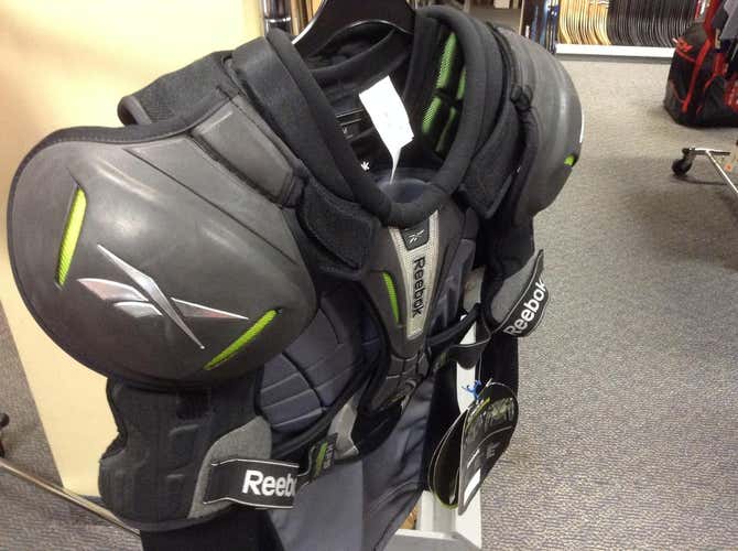 NEW REEBOK KFS SHIELD SHOULDER PAD/SHIRT COMBINATION SR MEDIUM