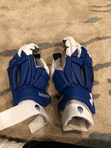 LIGHTLY used IMG Academy Command Pro II Goalie Gloves 2018-2019