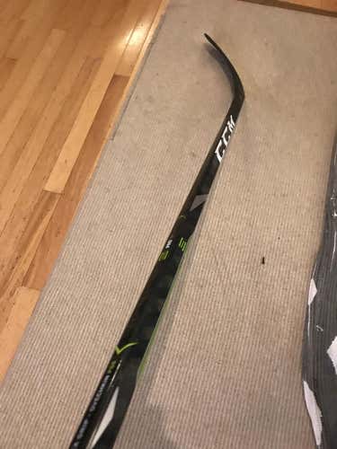 CCM Hockey Stick Righty Mid Intermediate Pro Stock