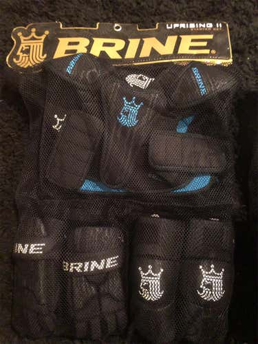 New Uprising II Shoulder Pads Youth Medium